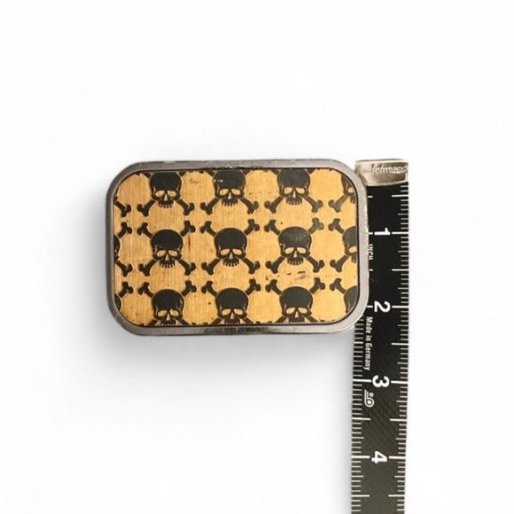 Bamboo Skull & Crossbones Unisex Removable Belt Buckle - Picture 3 of 5